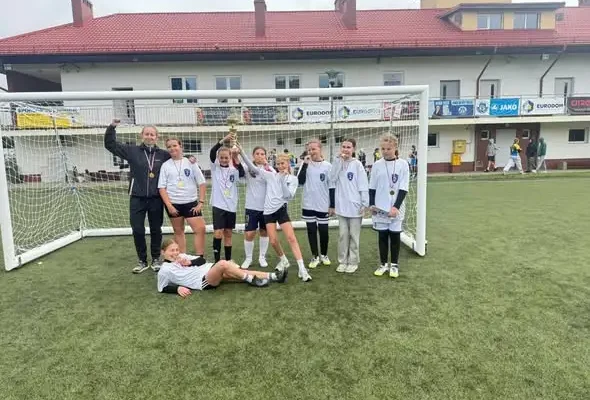 Dziewczęta ze Szkoły Podstawowej nr 2 w Zgorzelcu najlepsze w powiecie!