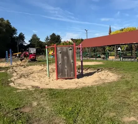 Plac zabaw w Sulikowie przechodzi metamorfozę. Gmina pozyskała dofinansowanie