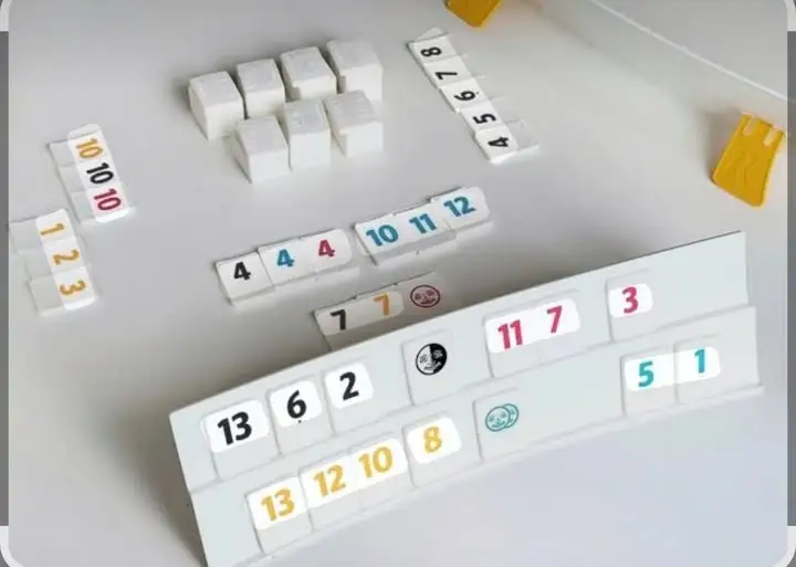 Czwartki z Rummikub w bibliotece – zaproszenie dla seniorów